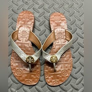 Tory burch leather flip flop
